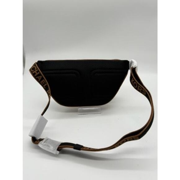 RETAIL $248 MICHAEL KORS Cooper Small Leather Sling Pack*Brand-New with Tags!! - Picture 7 of 8